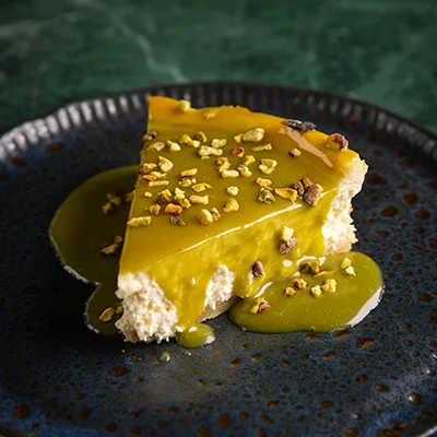GOLDEN PISTACHIO